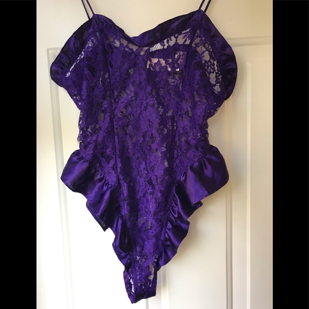 Vintage Victoria’s Secret Lingerie Y2K  gold